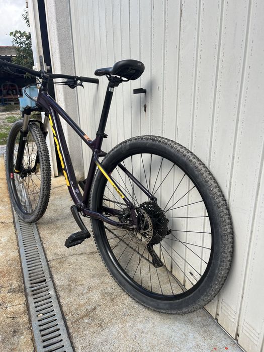 Bicicleta btt/trail/enduro Kona Lava