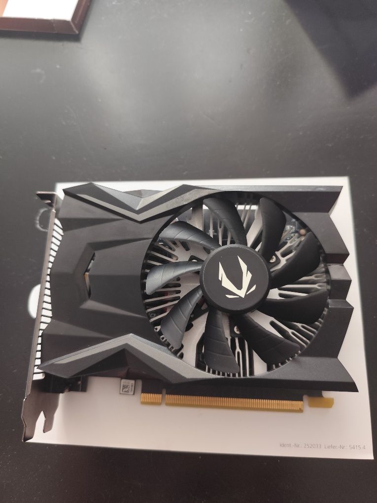 ZOTAC  Gtx 1650 4 gb/ OC