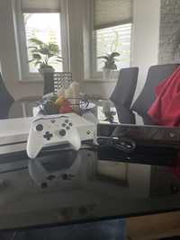 Xbox One S + pad + kinect + adapter do kinecta + Forza Horizon 3
