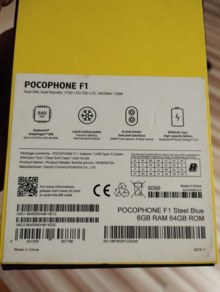 Xiaomi Poco F1 szklo hartowane, etui 6GB RAM/64GB ROM