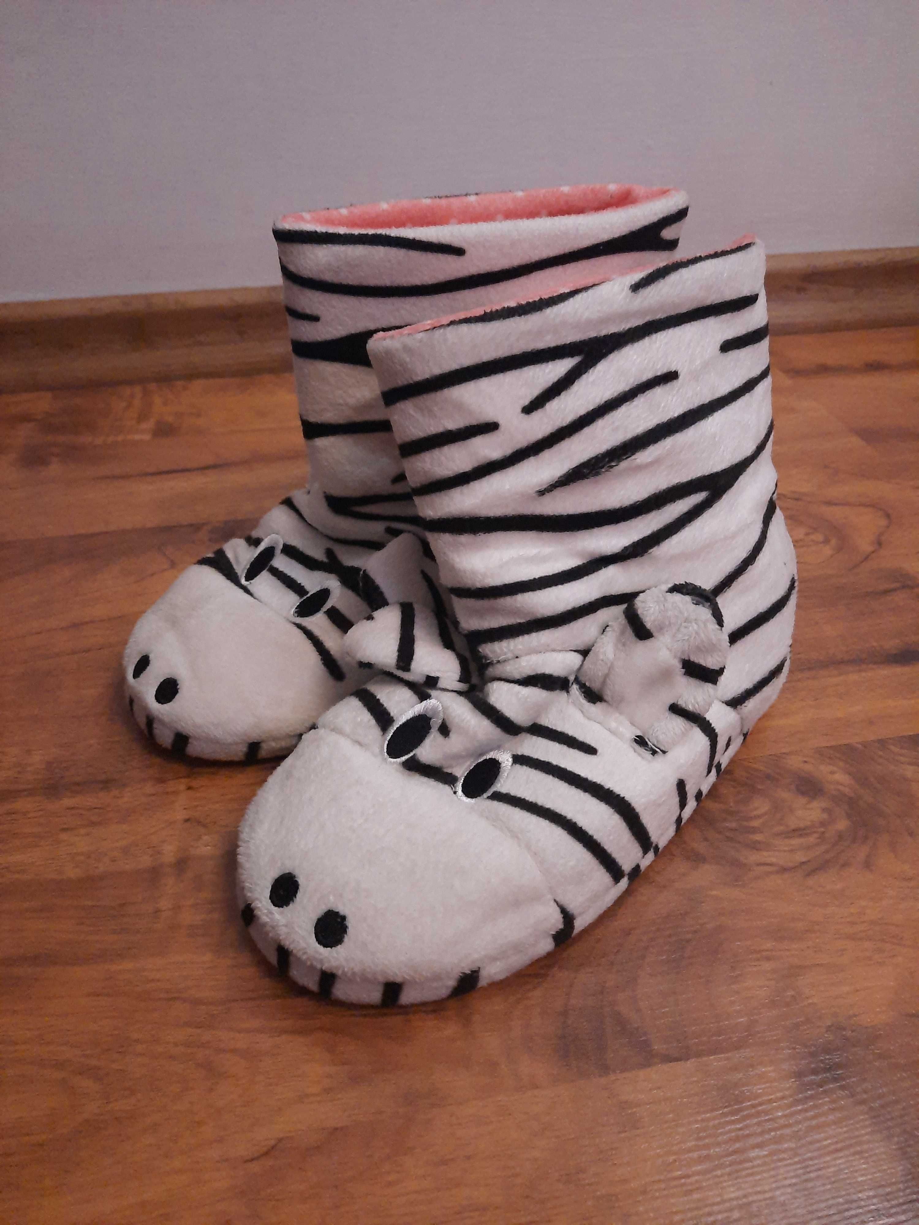 Kapcie zebra kapciuszki w zebrę bambosze rozmiar 33 34 22cm