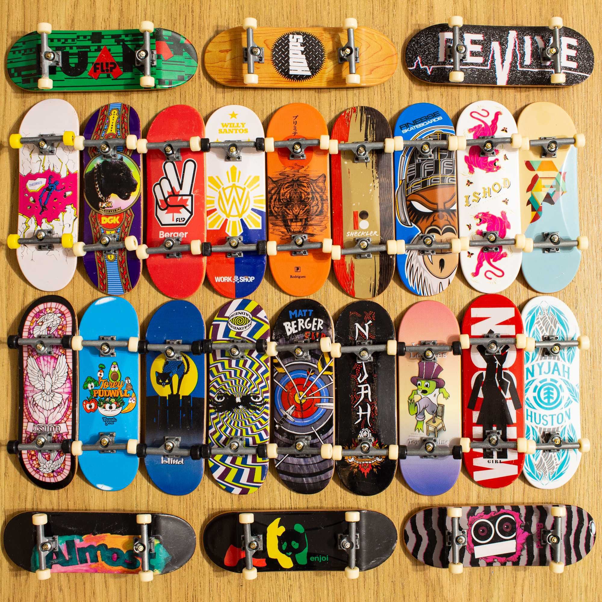 Фінгерборд компліт Tech Deck 32мм DGK, Santa Cruz, Element, Primitive