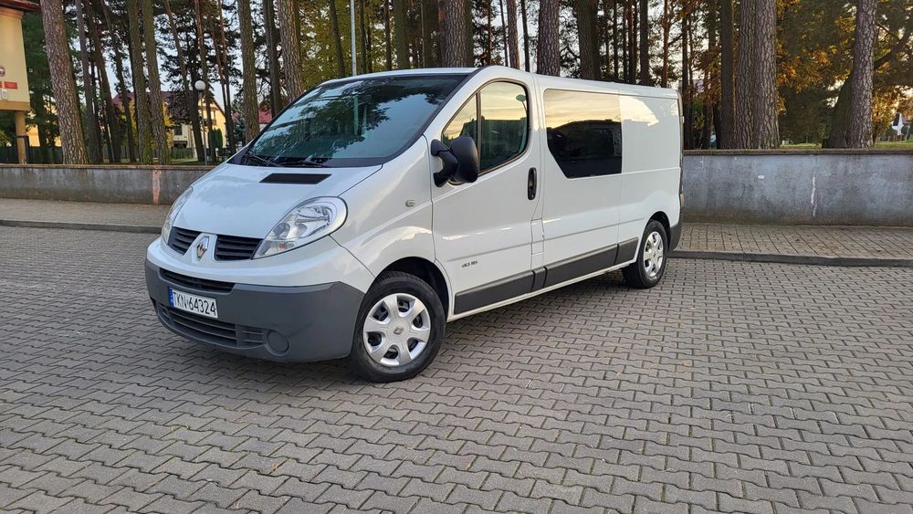 Renault Trafic  5/6 osób Long Maly Przebieg Klima Tempomat Vivaro
