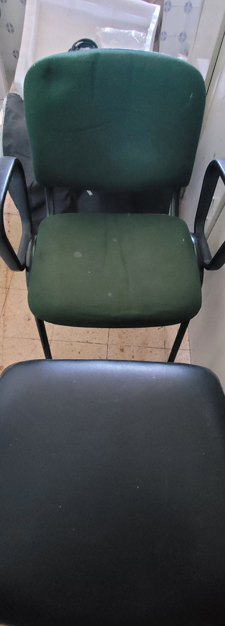 Cadeiras com apoio de braços