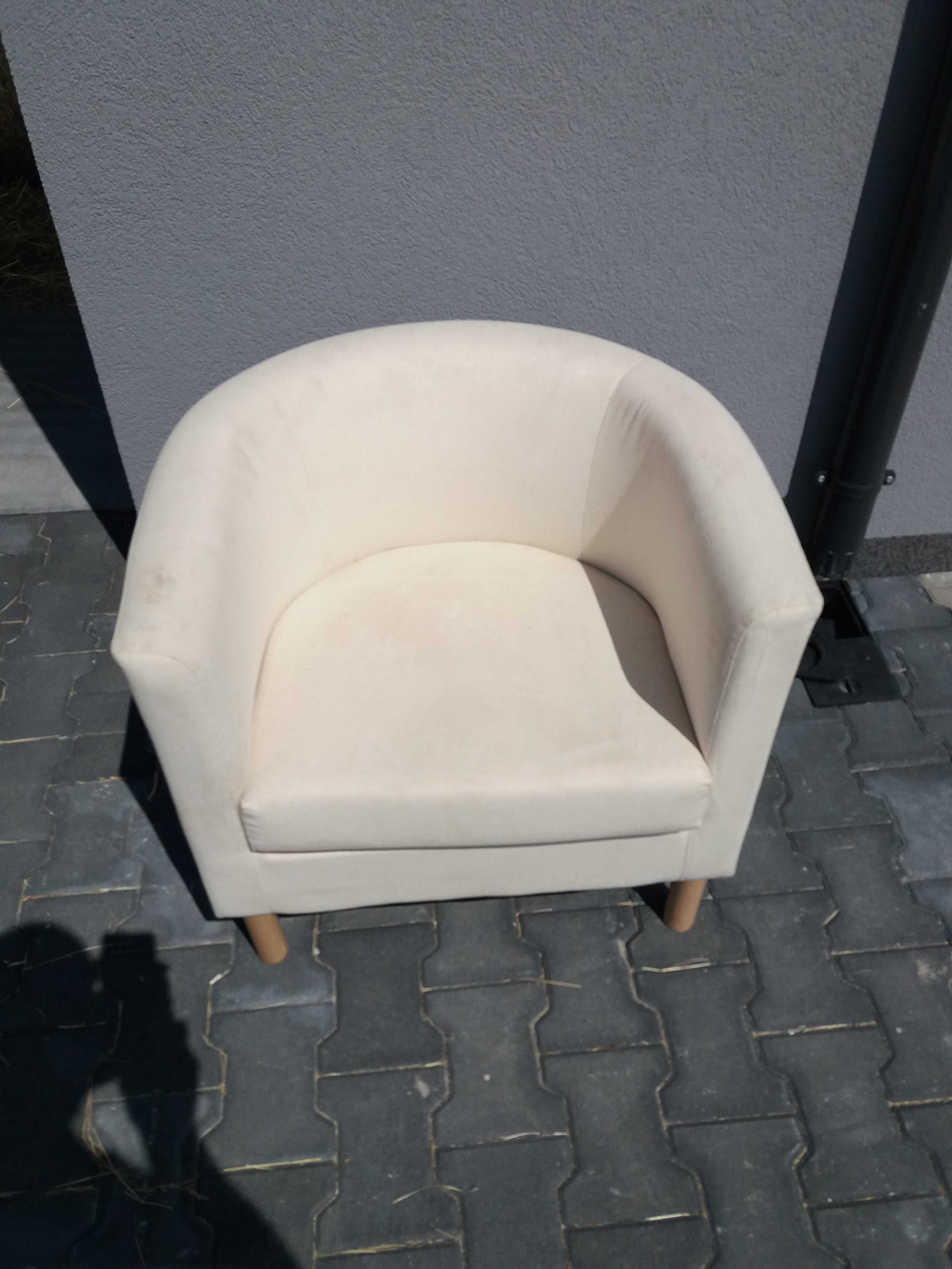 meble komoda szafka łóżko kanapa sofa rozkładana wersalka krzesła