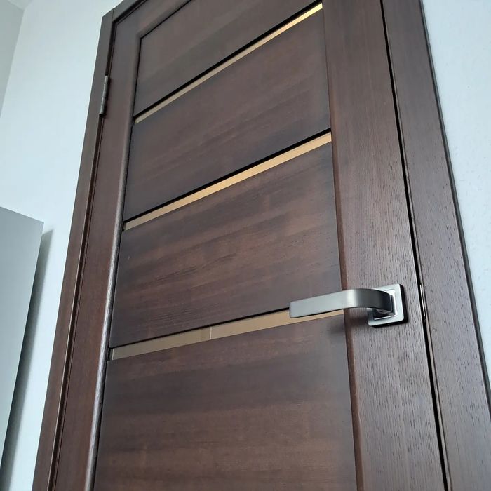 Міжкімнатні двері із дерева