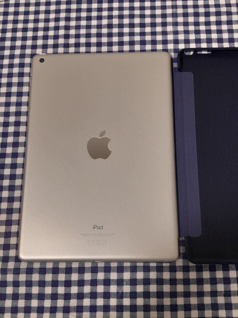 Планшет Apple iPad 10.2 (9Gen)