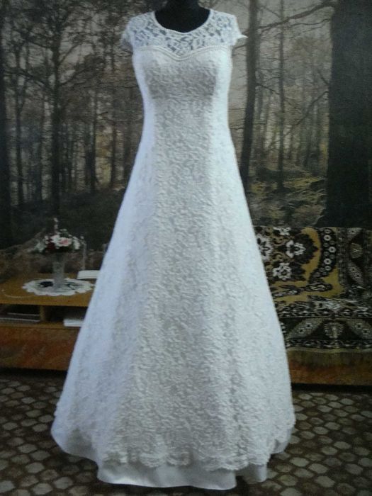 Свадебное классическое платье  52- 56р.