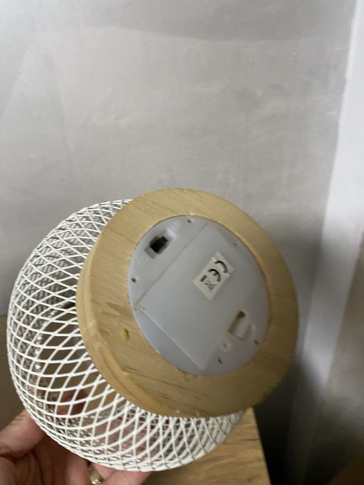 Biała lampka led loft
