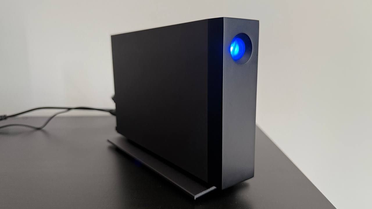 Зовнішній жорсткий диск LaCie d2 Professional 4 TB