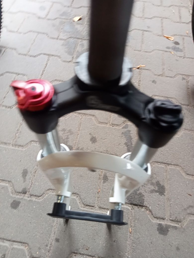 Nowy amortyzator rst corratec pod koła 28 pod vbrake