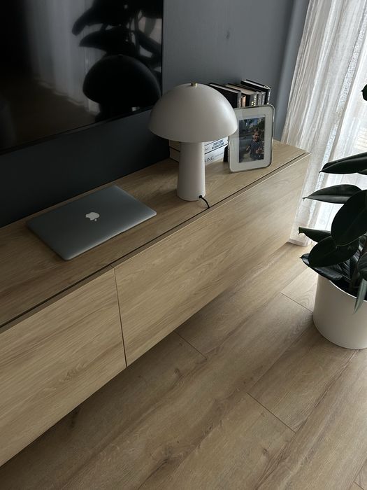 Szafka RTV z płyty Egger hikora naturalna