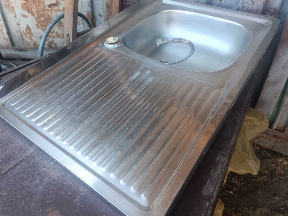 Кухонна мийка накладна 80х50