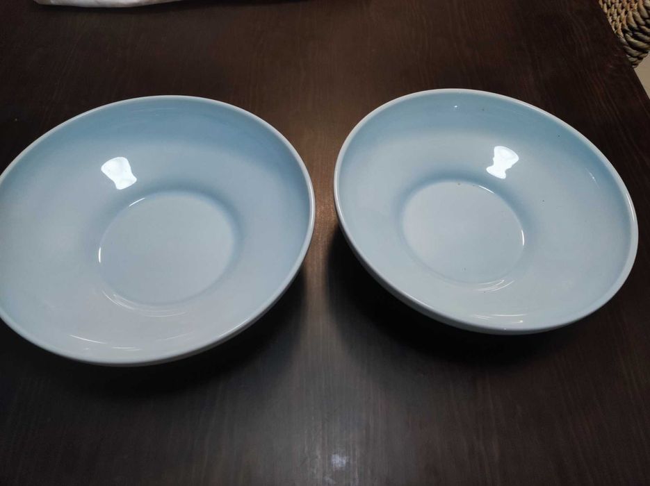 2 pratos grandes de servir