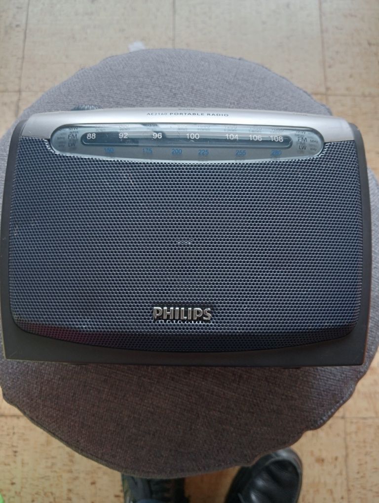 Vendo Rádio portátil philips.