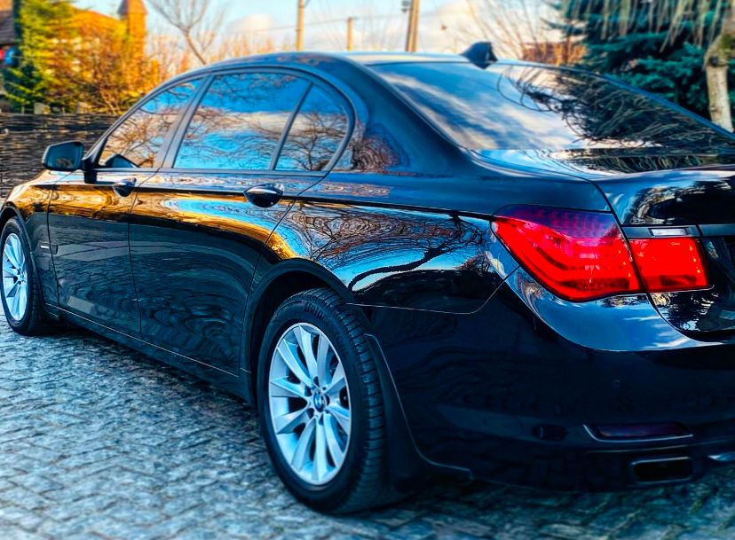 Продам Легендарную БМВ 750 , Полностью Обслужена в Идеальном Состоянии