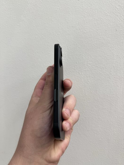 iPhone 16 256gb Black Neverlock (12 циклів) Ідеальний стан!