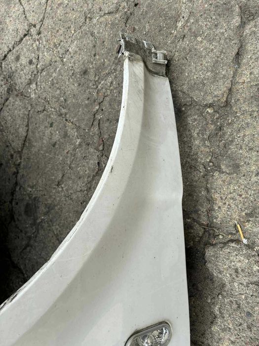 błotnik prawy przód przedni vw volkswagen passat b5 fl lift LB9A