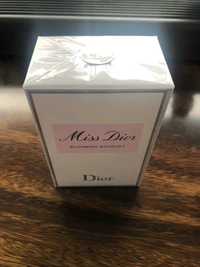 Perfumy Miss Dior Cherie woda perfumowana