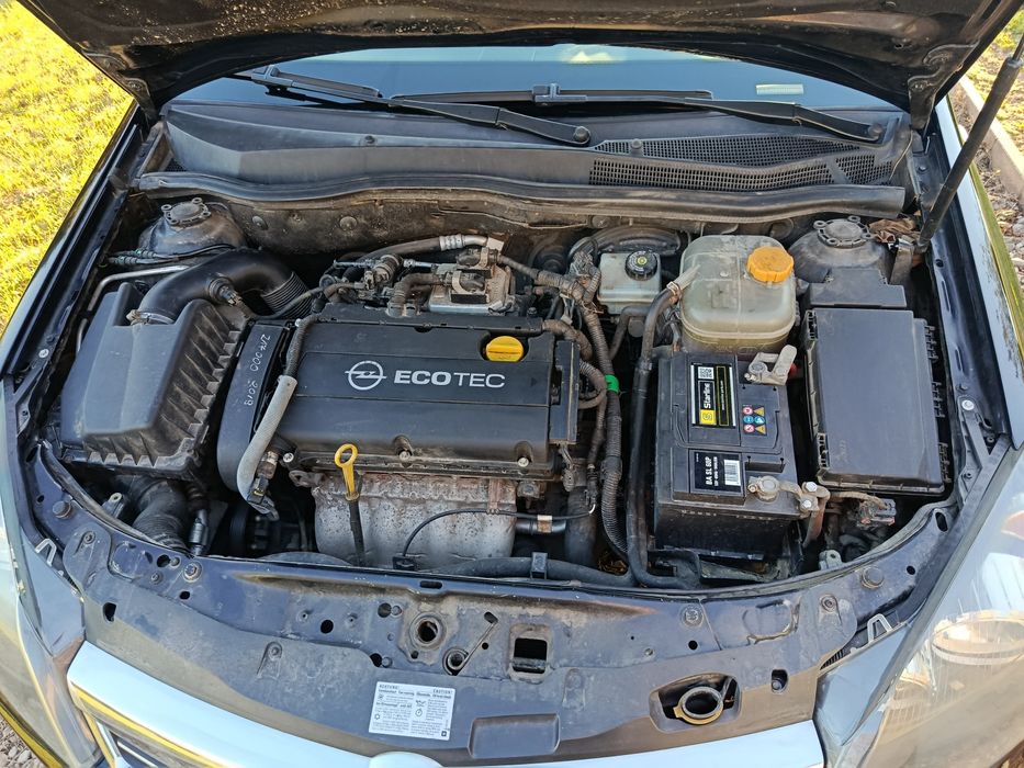 Opel Astra H 1.6 benzyna, 2010r