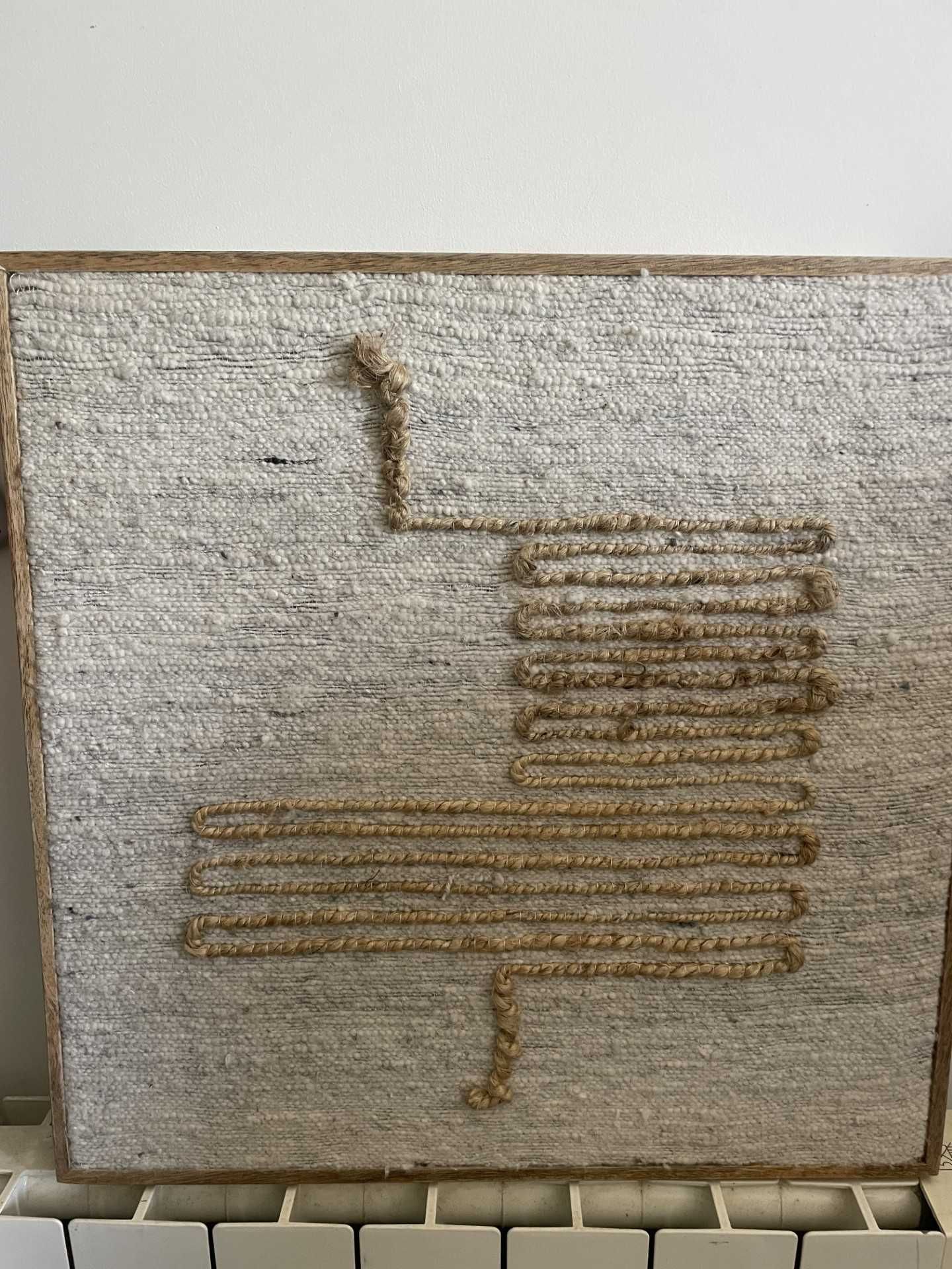 Iluminação , mesa de cabeceira, quadros decorativos