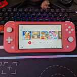 Nintendo Switch Lite + Jogo Pokemon Let's Go Eevee