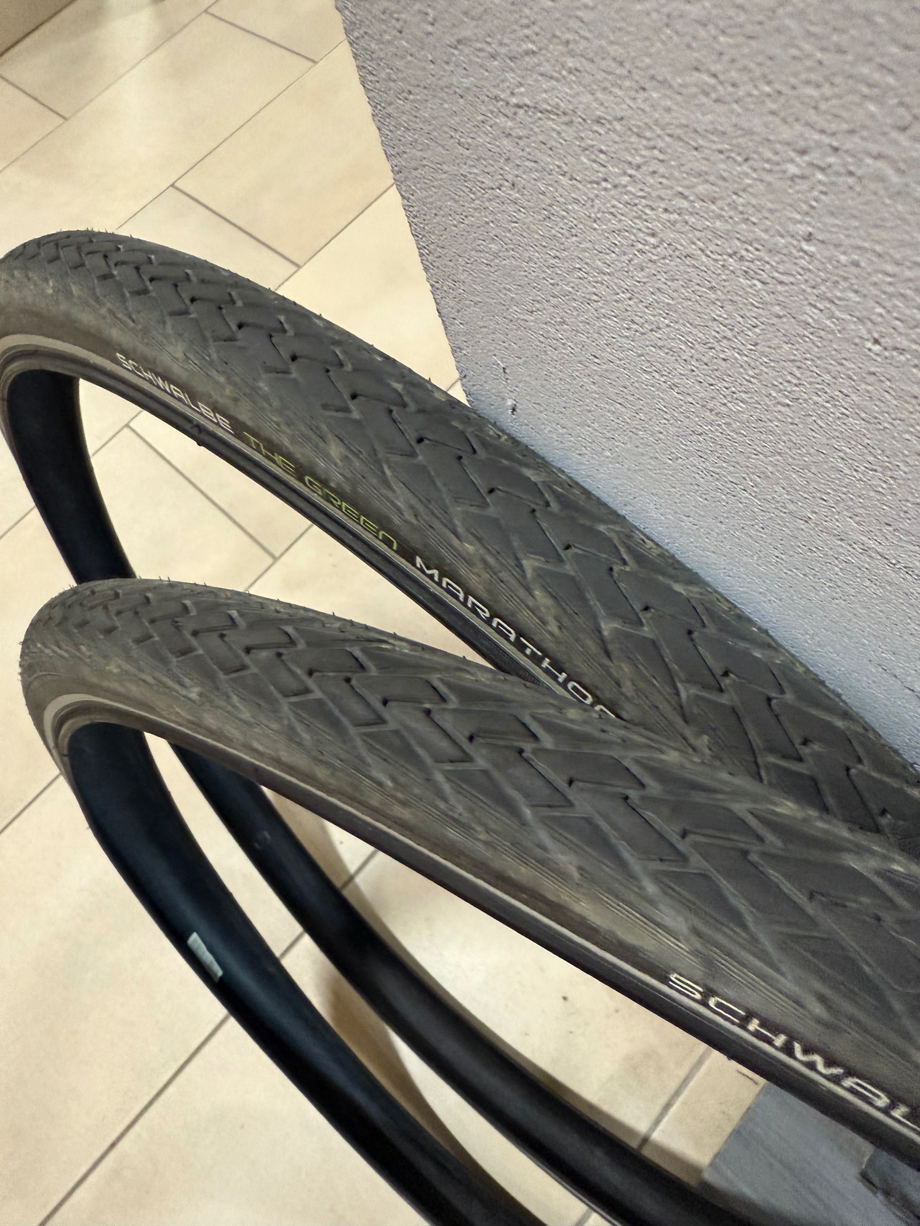 2 szt opona Schwalbe Marathon HS620 37- 622 700x35c minimalny przebieg