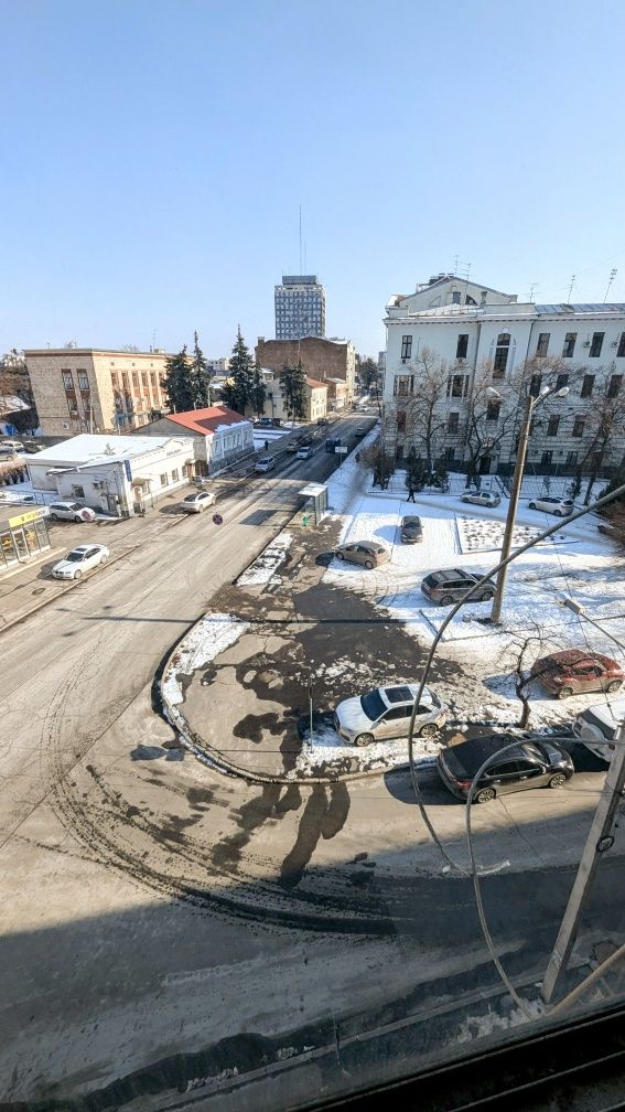 Продам 90 м2, 3х комн.кв. пр. Героев Харькова, 38 Центр