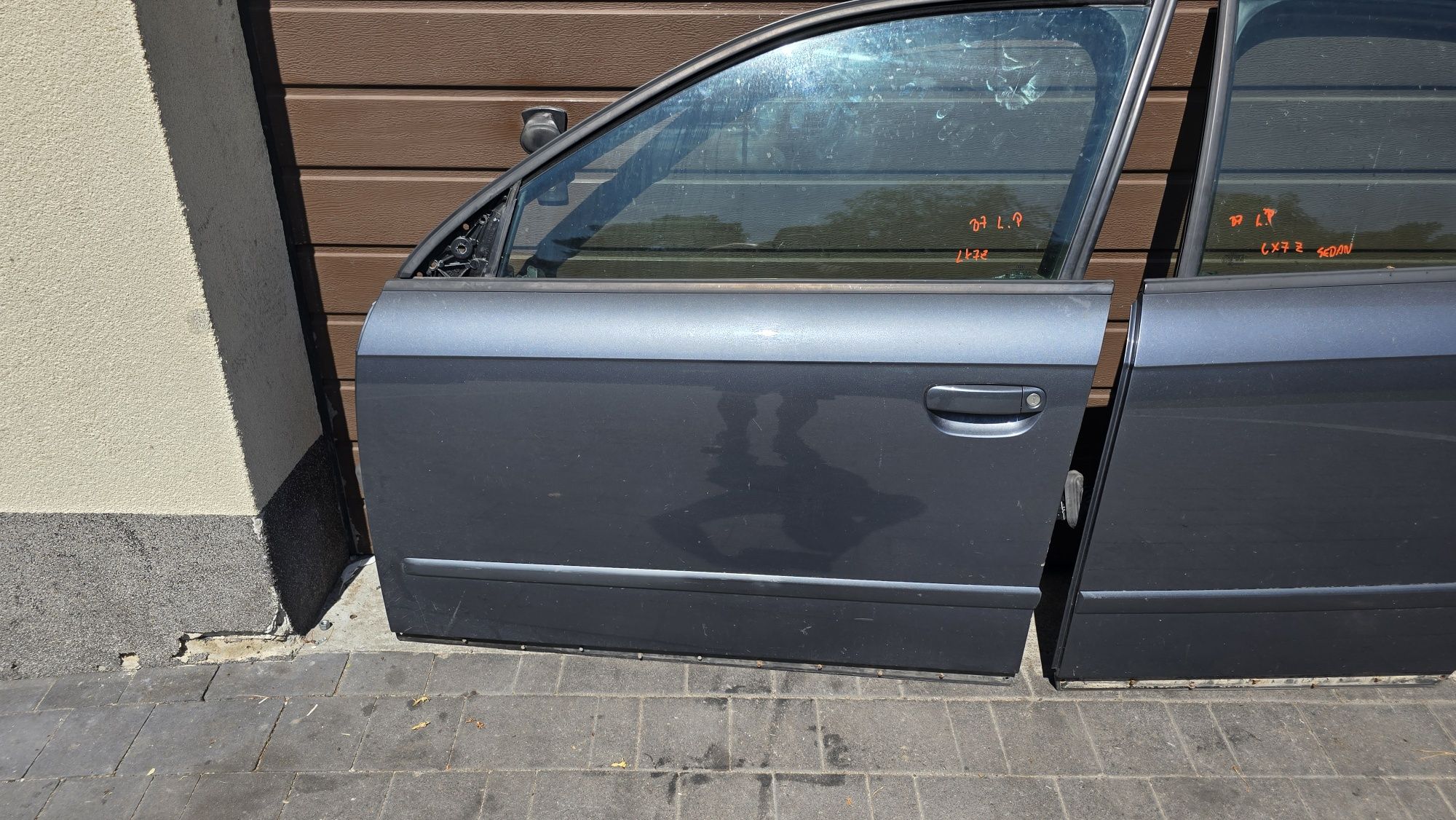 Drzwi lewy przód Audi A4 B7 LX7Z