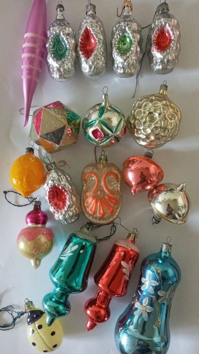 Елочные  игрушки  ссср девочка с флажком