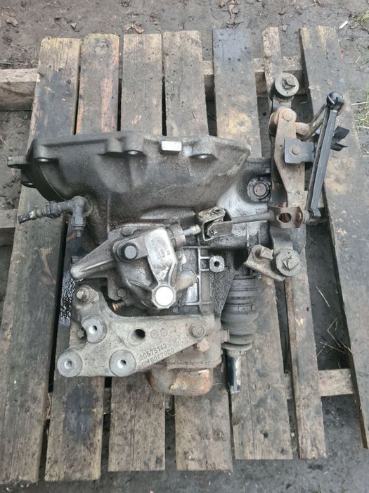 Кпп коробка передач Opel Astra H Vectra C Zafira B 1.6 1.6 F17C394