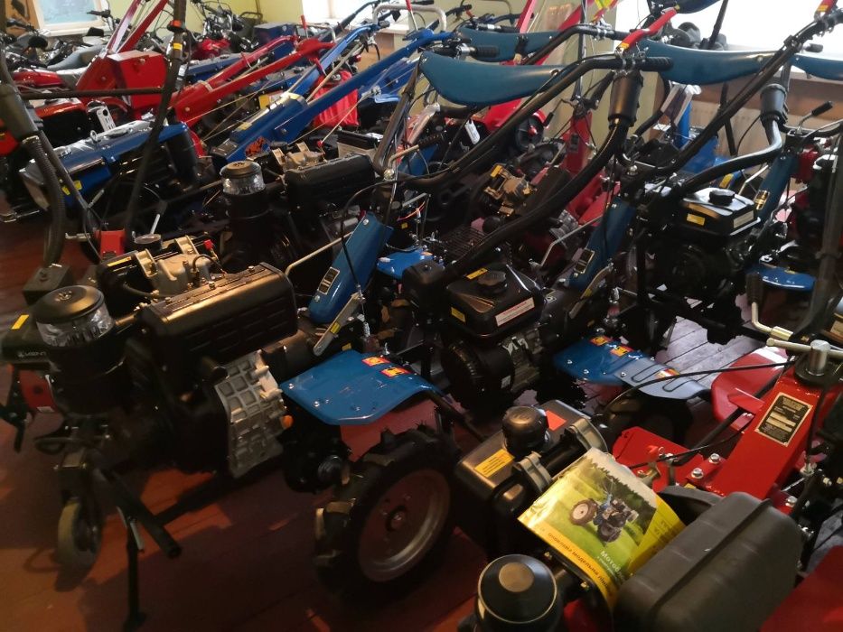 Продам мотоблок Форте 1080  8л.с в комплекте фреза