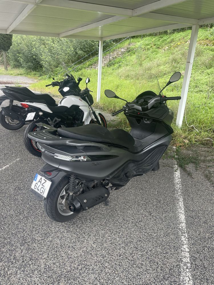 Piaggio X10 125cc (2015)
