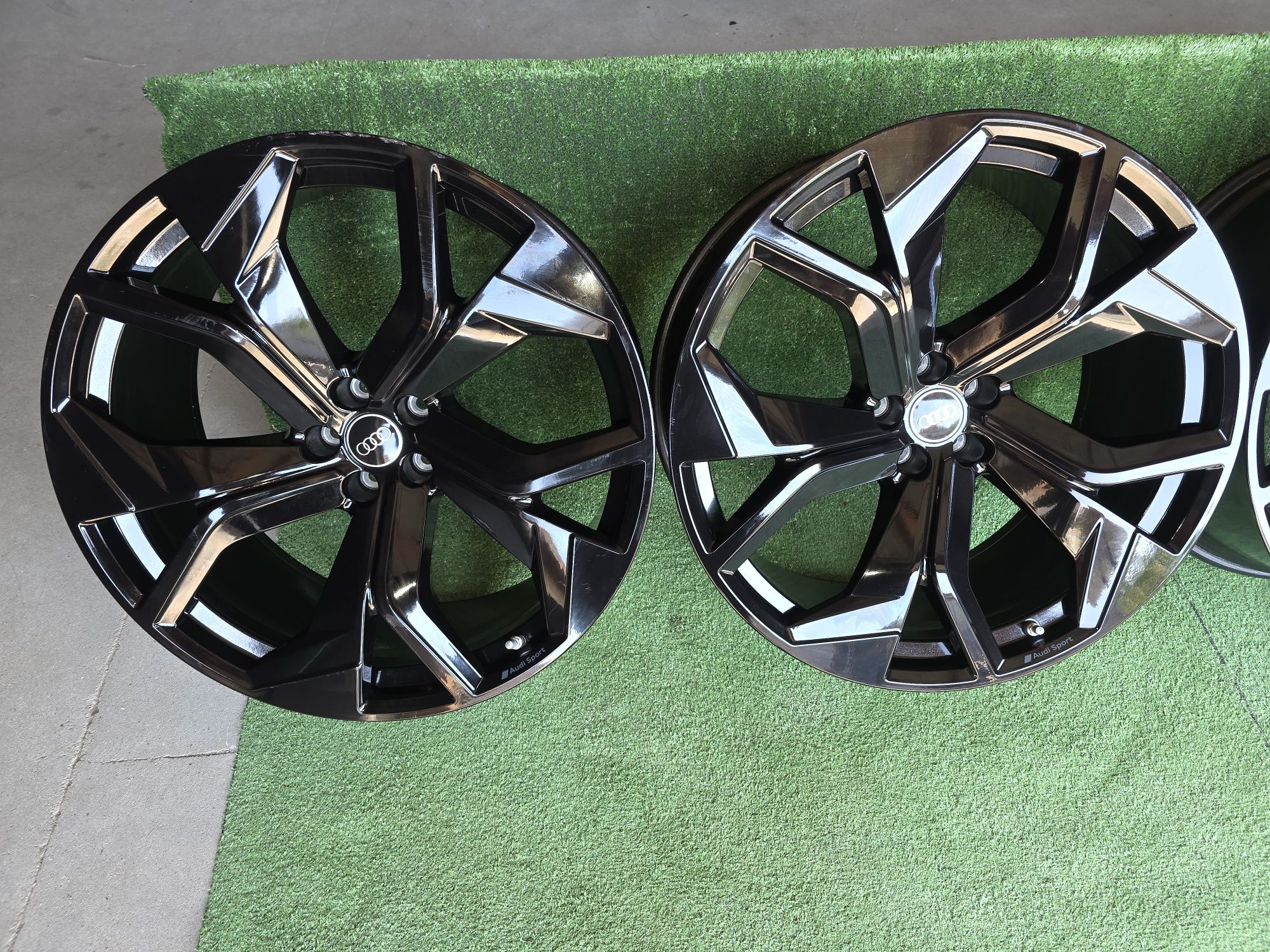 Sprzedam Alufelgi Orginalne Audi RSQ8 RSQ7 5X112 23