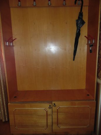 Платяной шкаф + вешалка для коридора (прихожей)