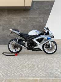 Suzuki Gsxr 600 K8 (Financiamento)