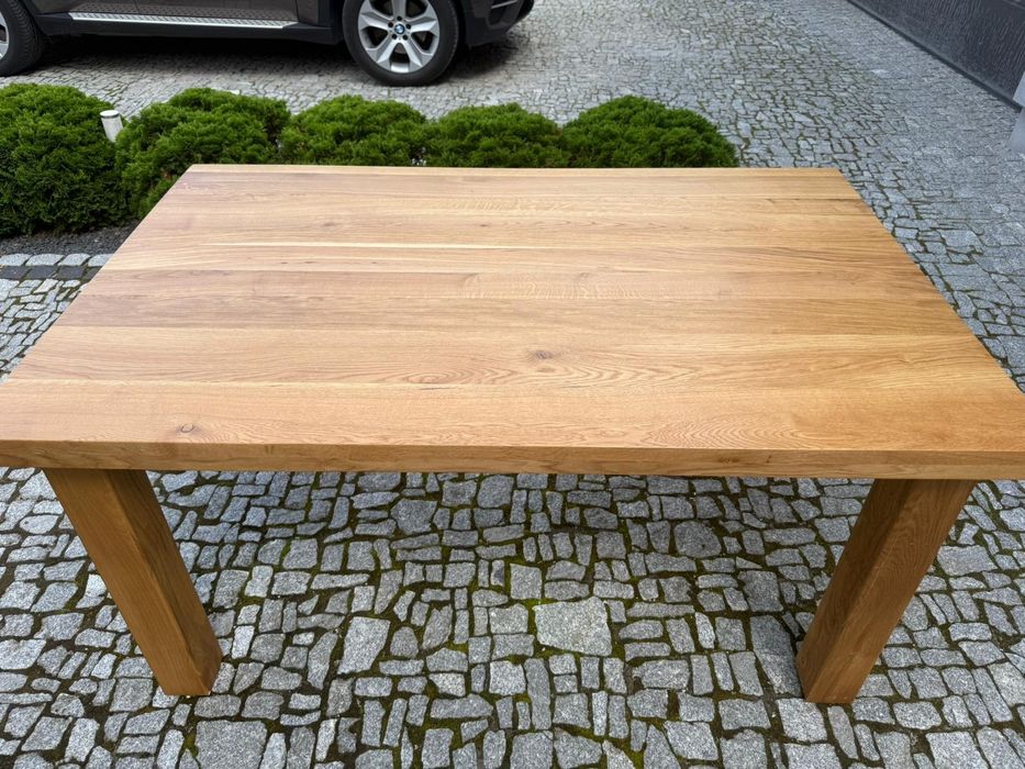 Sprzedam stół dębowy 160x100cm.