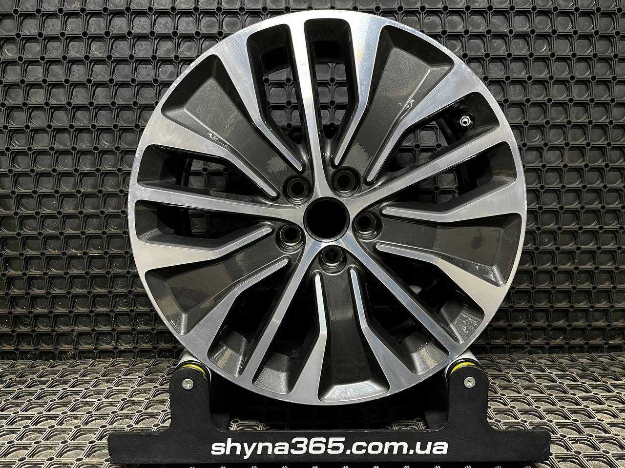 ДИСКИ оригінальні БУ  YAGUAR I-Pace R18 7.5J 5X108 ET45 DIA63.4