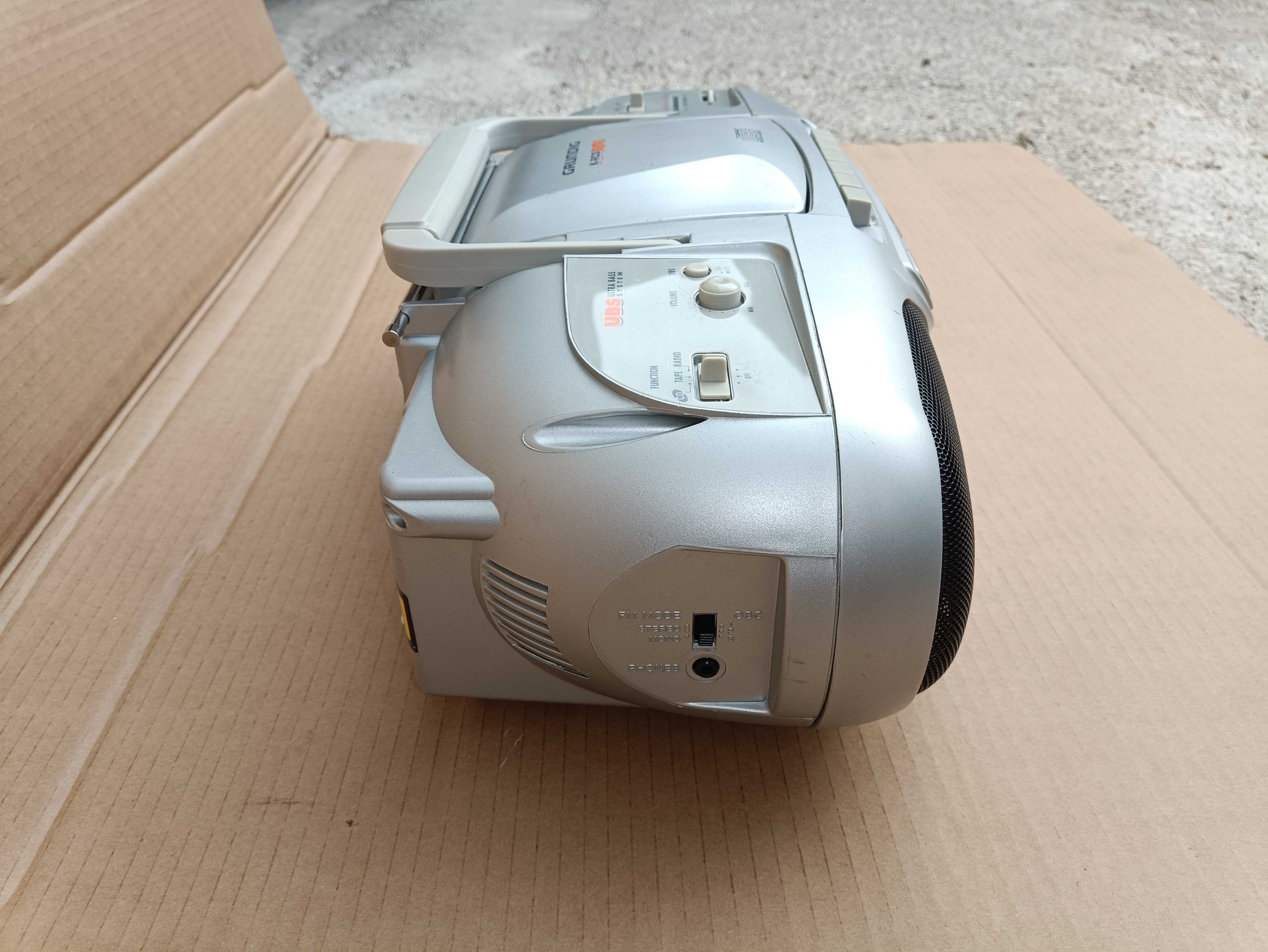stary radiomagnetofon radioodtwarzacz GRUNDIG K-RCD 120