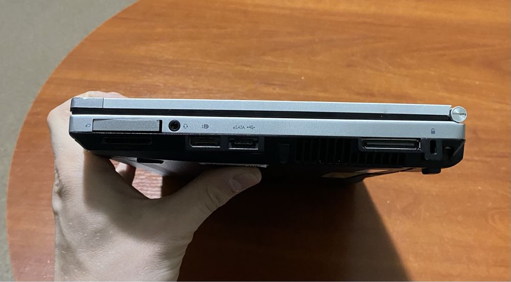 Ноутбук HP EliteBook 2560p 11.6" 4GB RAM/300GB HDD/i5-2540! N2618