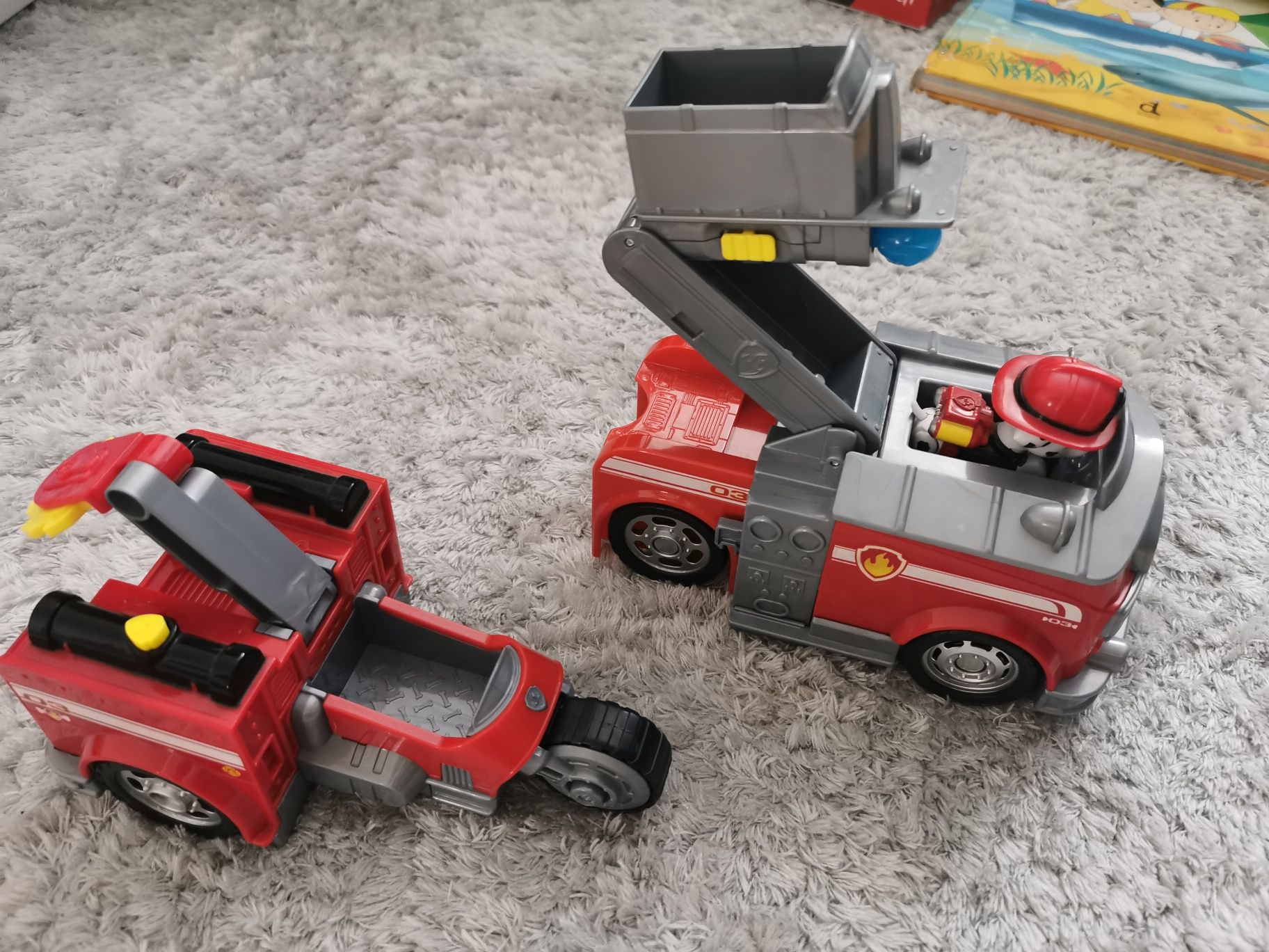 Wóz strażacki 2 w 1 Psi Patrol Marshall i Rubble