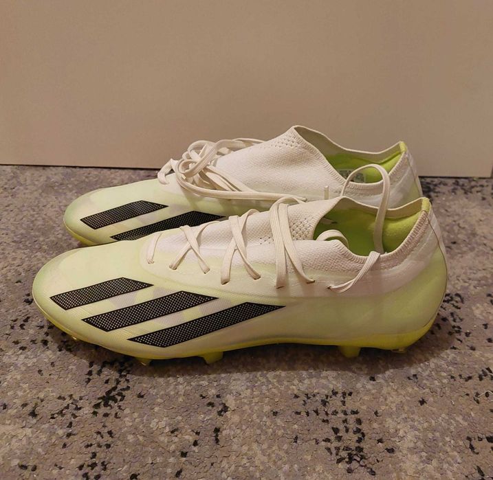 Chuteiras Adidas praticamente novas, tamanho 43 1/3