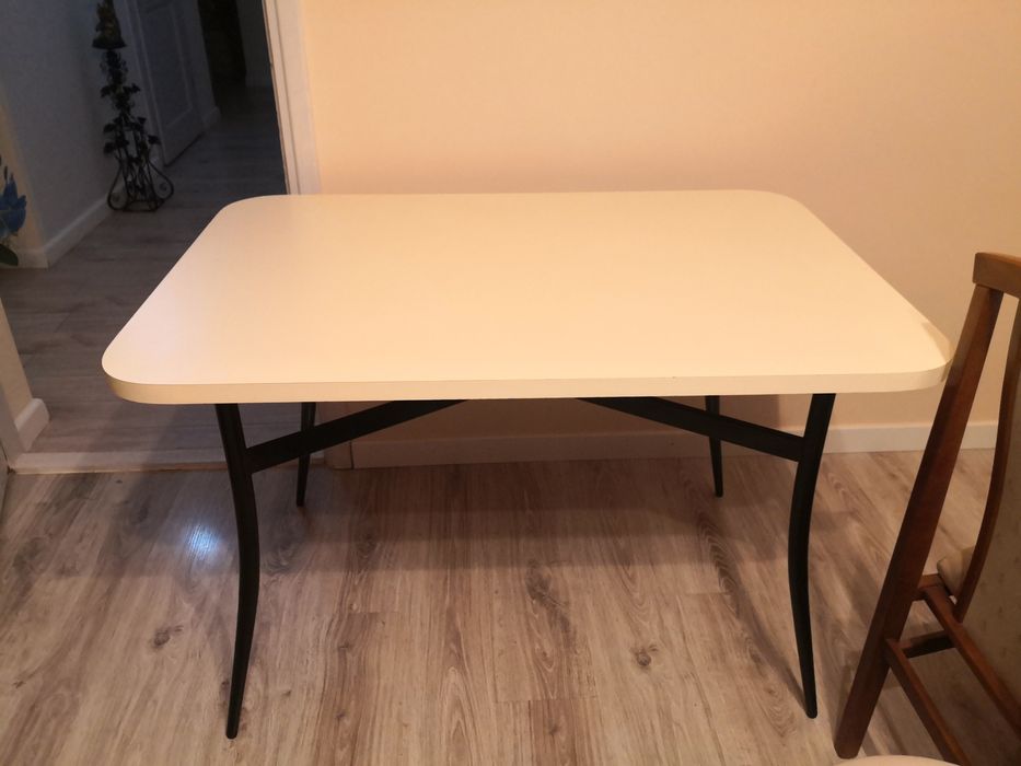 Stół kuchenny sprzedam