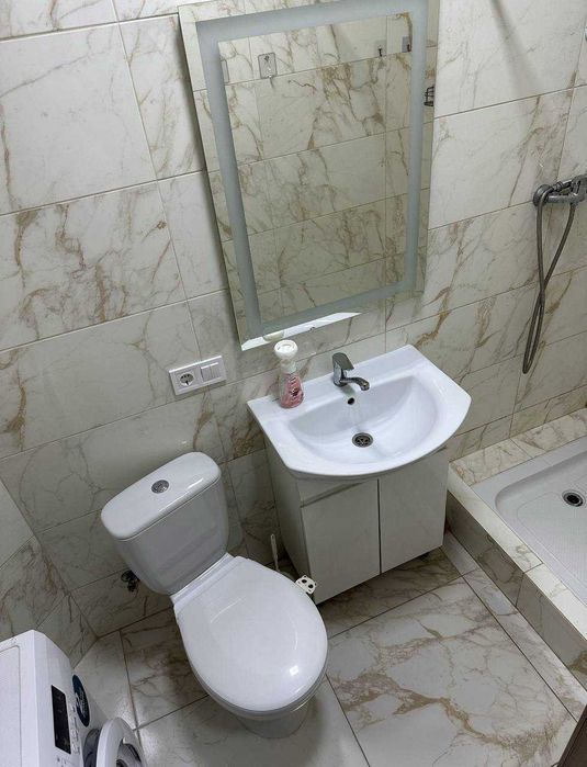 Продам квартиру студию (404002)