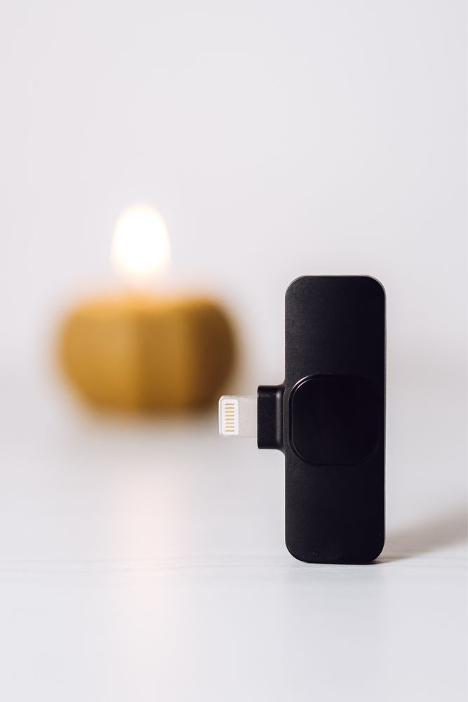 Бездротова блютуз петличка iphone та Andoroid. Мікрофон для телефону.