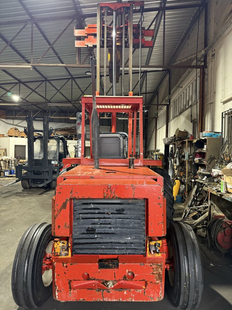 Empilhador manitou 2500 kgrs todo terreno revisao feita filtros e oleo
