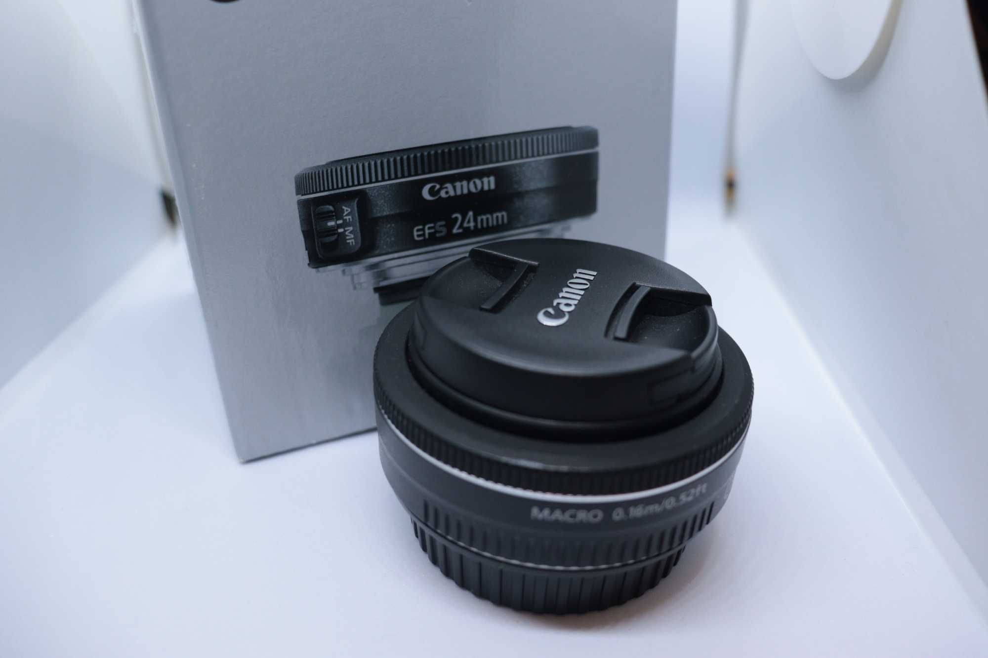 Objectiva Canon 24mm pancake lens