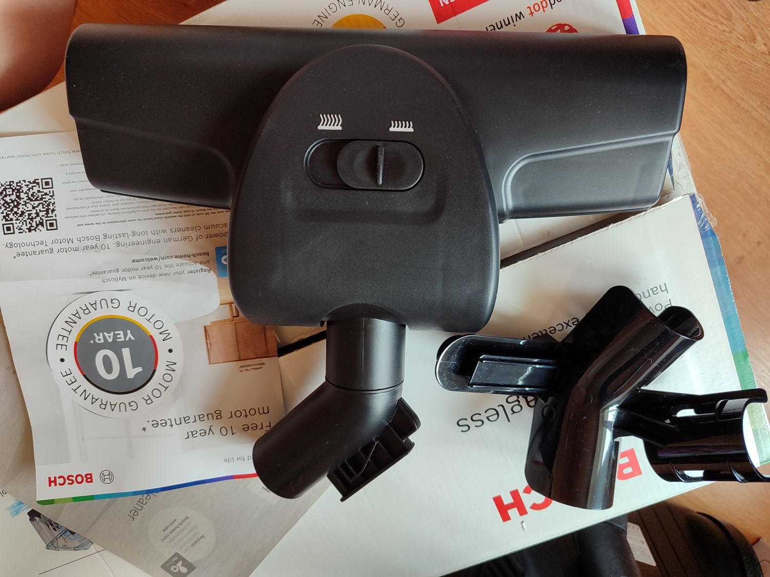 Пилосос для сухого прибирання без мішка Bosch BGC21X350