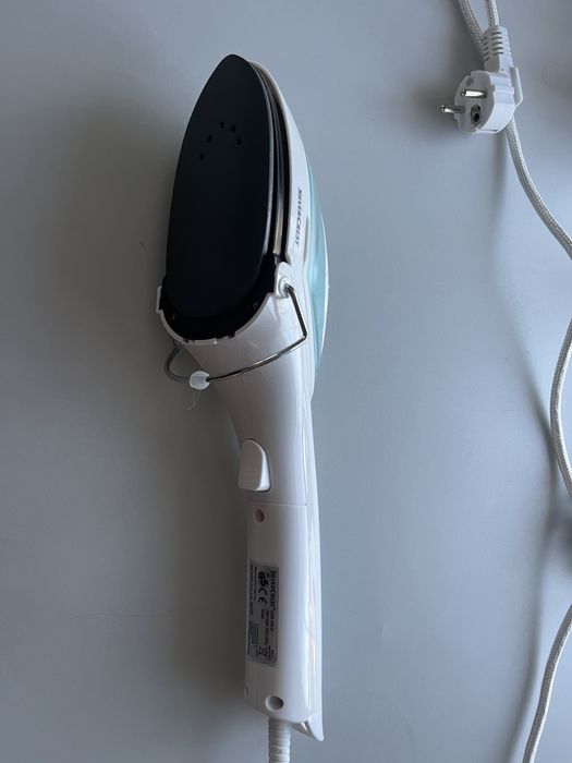 Праска, утюг, відпарювач, парова праска