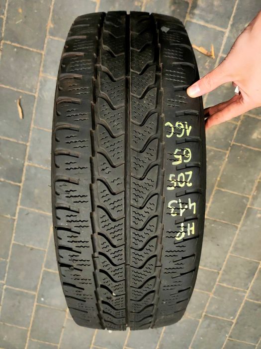 Opona zimowa 1szt. Goodyear Ultra Grip Cargo 205/65/16 C hp 413